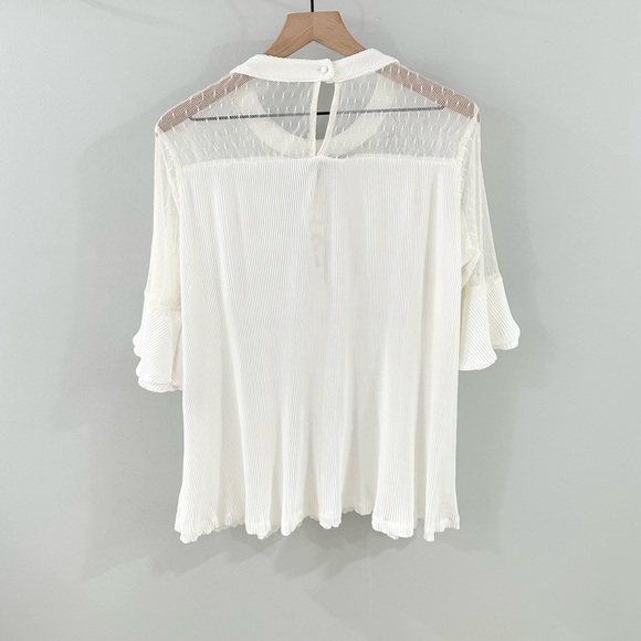 NWT Jodifl Lace Neck Bell Sleeve Blouse White Size Small - Picture 5 of 5